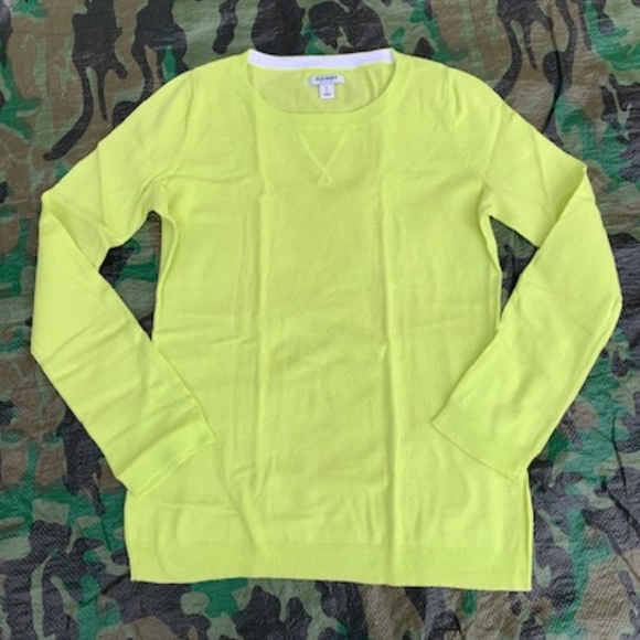 Crew neck light weight sweater size small - Picture 1 of 7